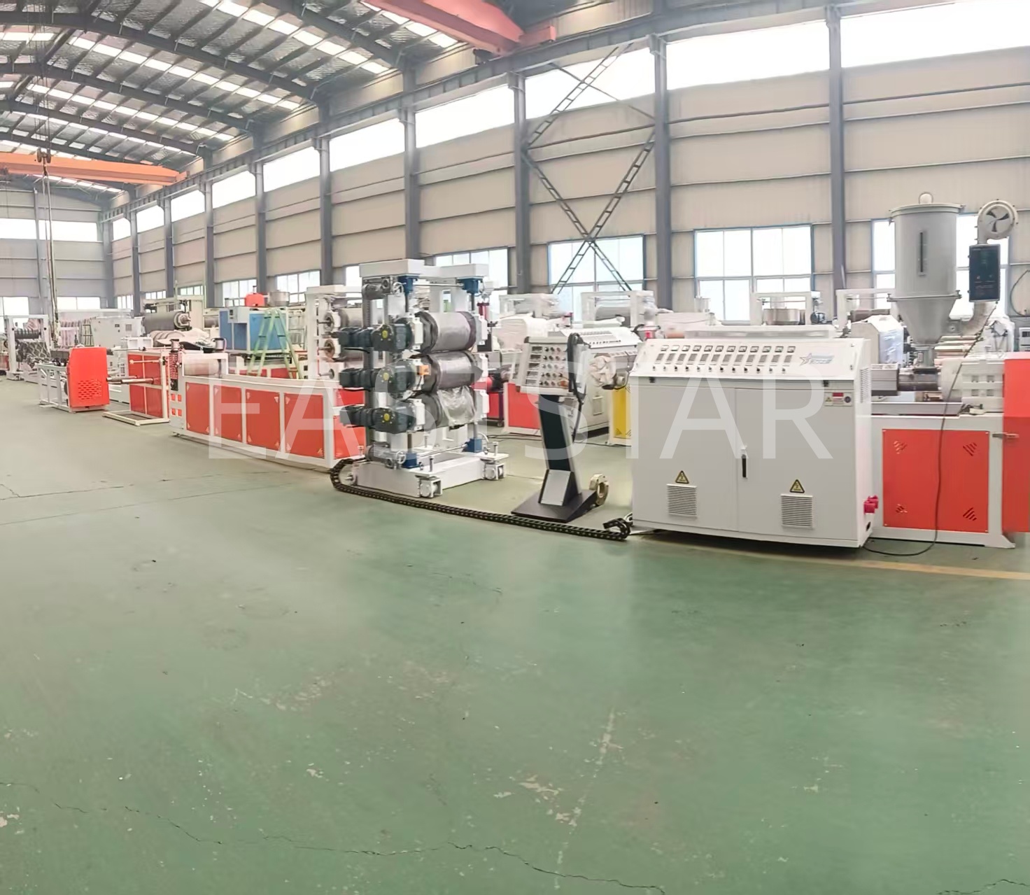 EASTSTR, Yenilikçi Yüksek Performanslı Ekstrüzyon Hattıyla POK Levha Üretimini Geliştiriyor