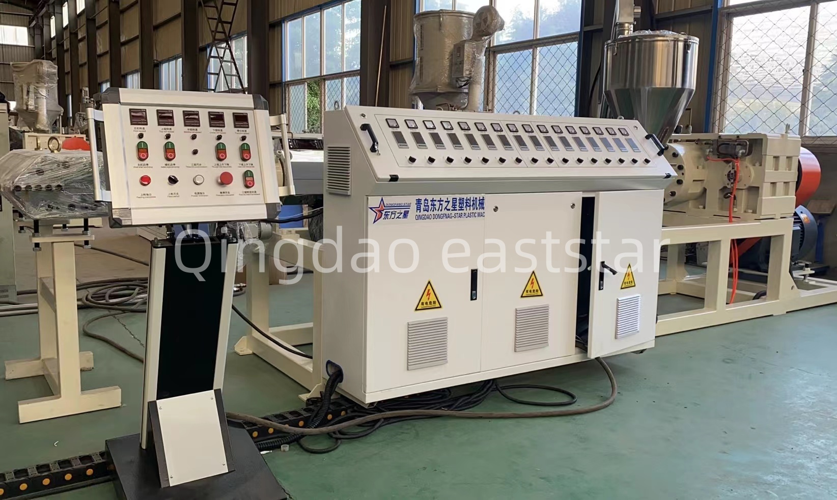 Profesyonel bir PE drenaj levhası üretim hattı, bina drenaj sistemlerinin kalitesini nasıl sağlar?