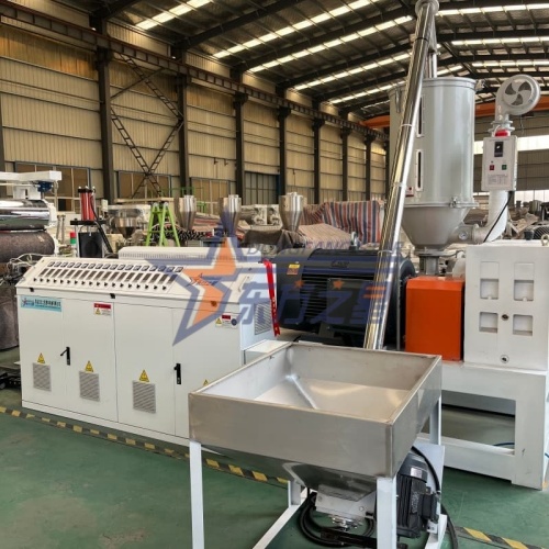 Peletlerden Mükemmel Tutuşa: TPE Kaymaz Mat Üretim Hattı